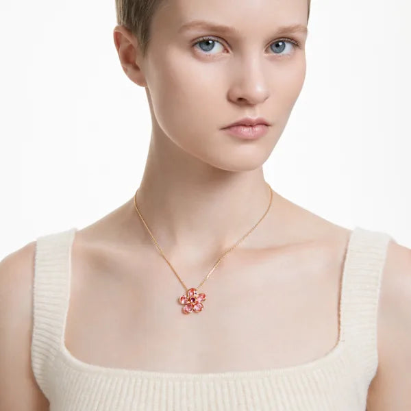 Swarovski Idyllia pendant Flower, Small, Pink, Gold-tone plated 5657875